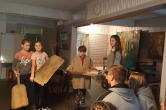 Ilūkstes Raiņa vidusskolas 3.e – 9.e klases skolēnu mācību ekskursija uz Skrindu dzimtas muzeju