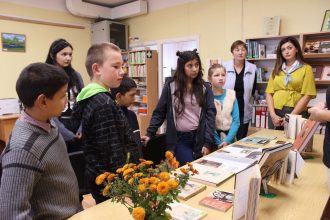 Dzejas dienās bērni apciemoja Ilūkstes pilsētas Bērnu bibliotēku